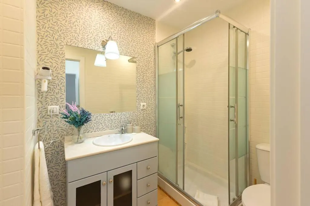 Juan De La Encina Central Suite Seville 0*,
