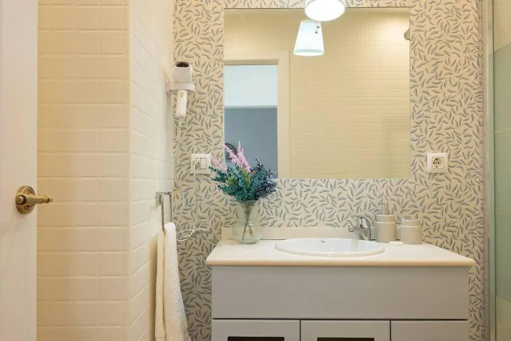 Juan De La Encina Central Suite Seville Apartment