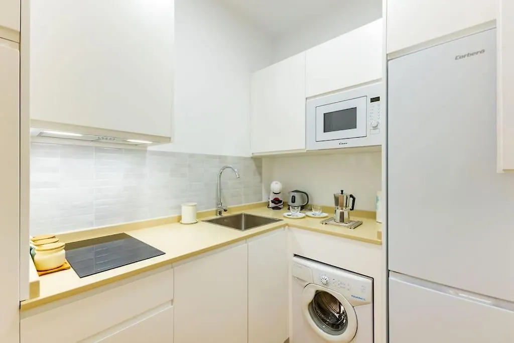 Juan De La Encina Central Suite Seville Apartment