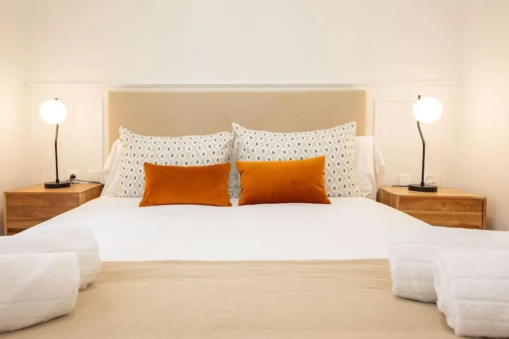Juan De La Encina Central Suite Seville Apartment